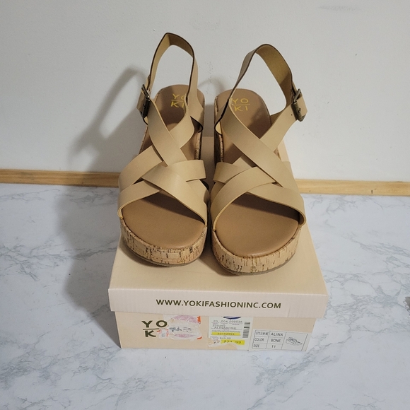 Yoki Bone Wedge Sandals, Size 11. New In Box - Picture 1 of 5